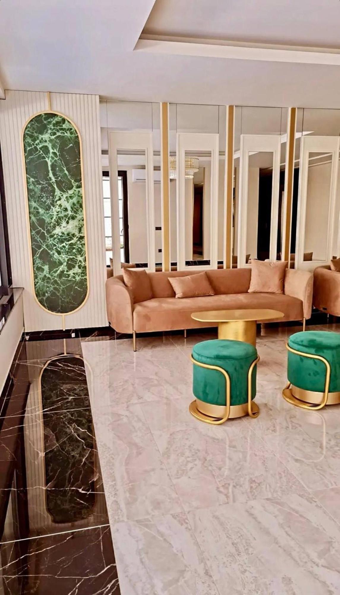 Stunning Luxury With Pool And Security *