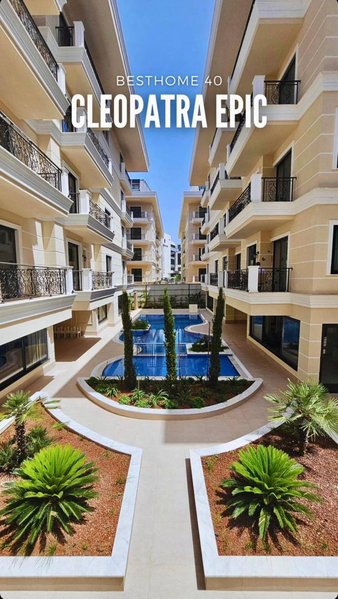 Stunning Luxury With Pool And Security Lejlighed *