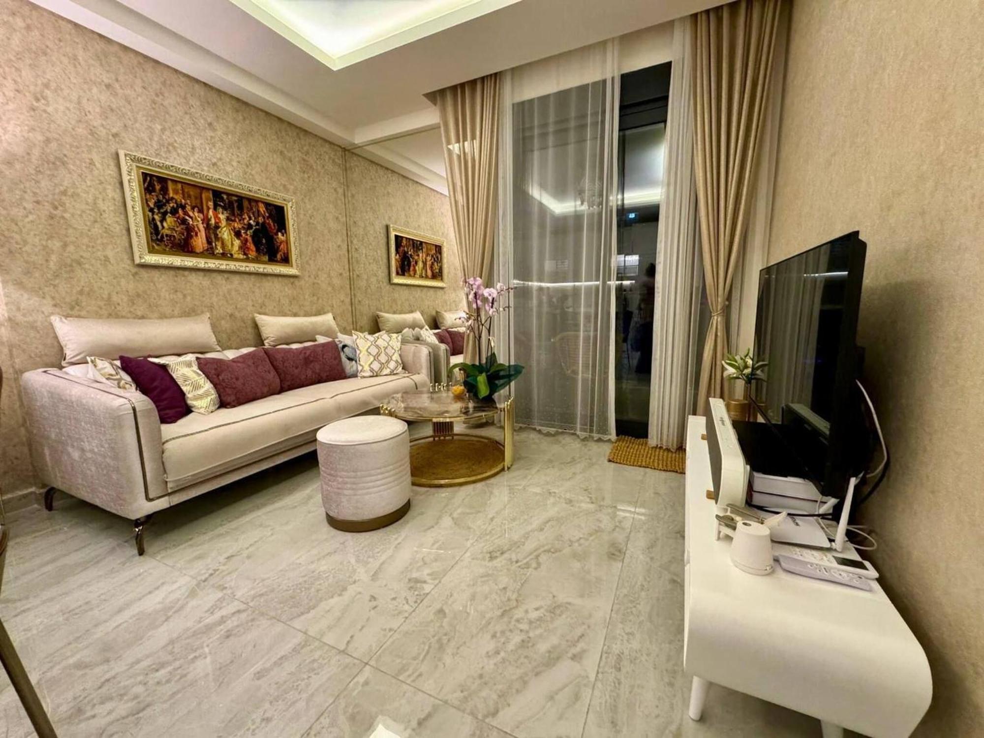 Lejlighed Stunning Luxury With Pool And Security *